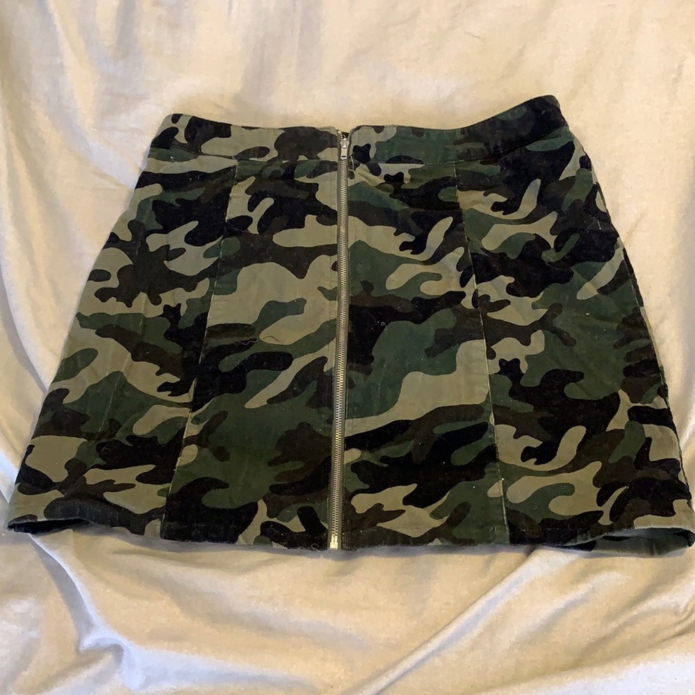 Camo velvet skirt